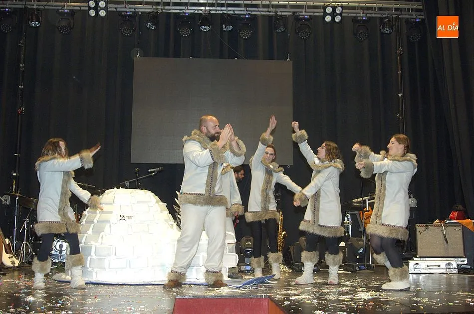 Foto 5 - La Orquesta SMS regresa al baile de disfraces al estilo &lsquo;Juego de Tronos&rsquo; colgando el &lsquo;no hay ...