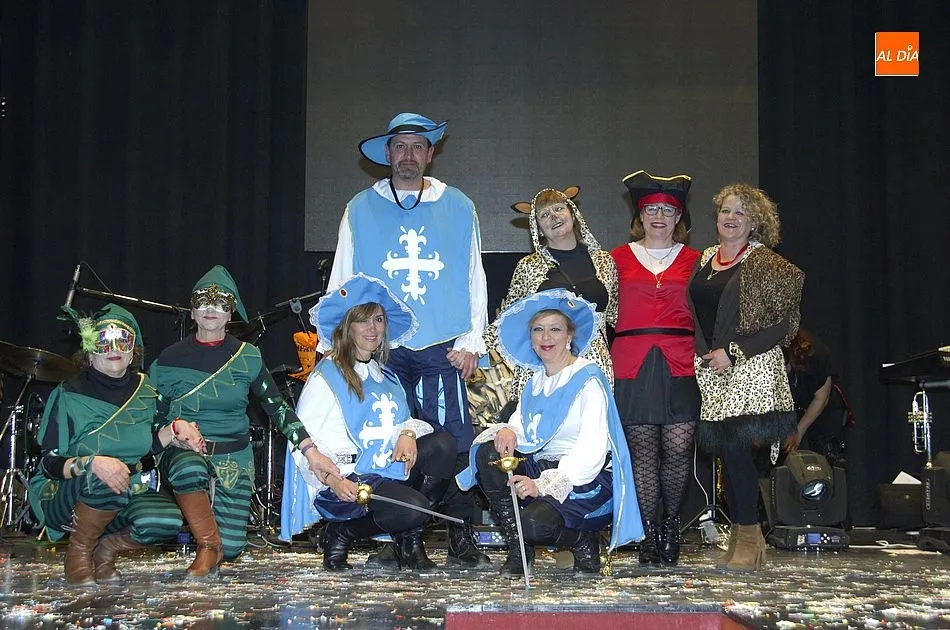 Foto 2 - La Orquesta SMS regresa al baile de disfraces al estilo &lsquo;Juego de Tronos&rsquo; colgando el &lsquo;no hay ...