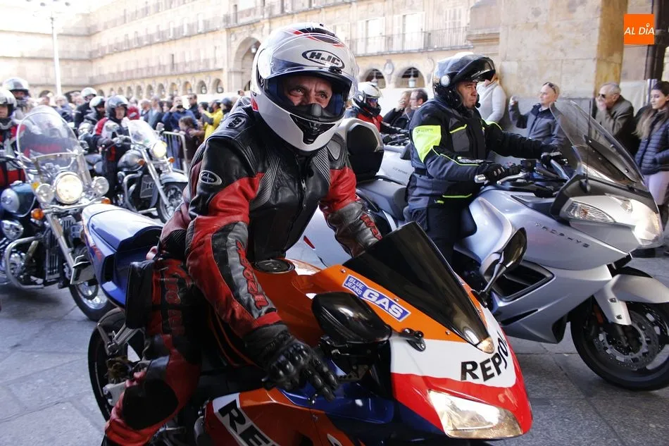 Foto 7 - Los motores rugen en la Plaza Mayor con la 16&ordf; Invernal Motorista