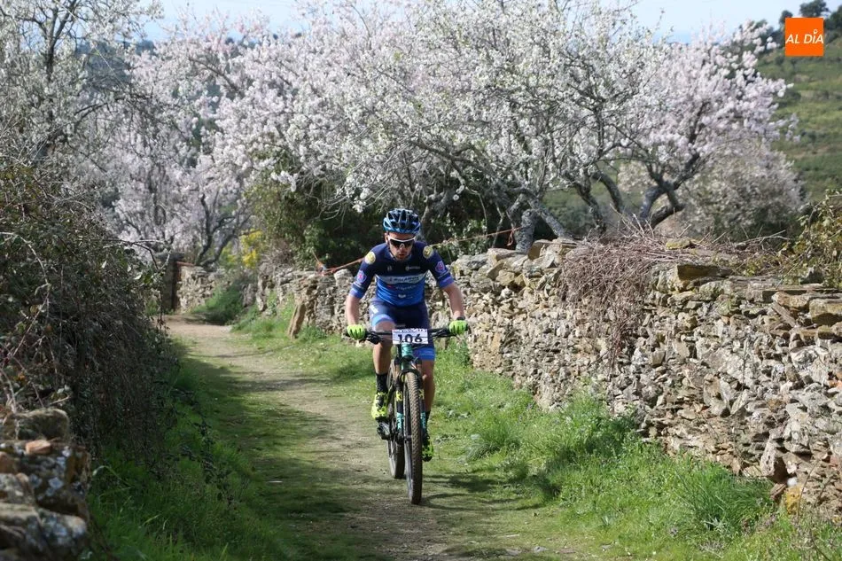 Foto 10 - I Open de Ciclismo BTT XCO Saucelle supera las expectativas con casi 450 participantes  