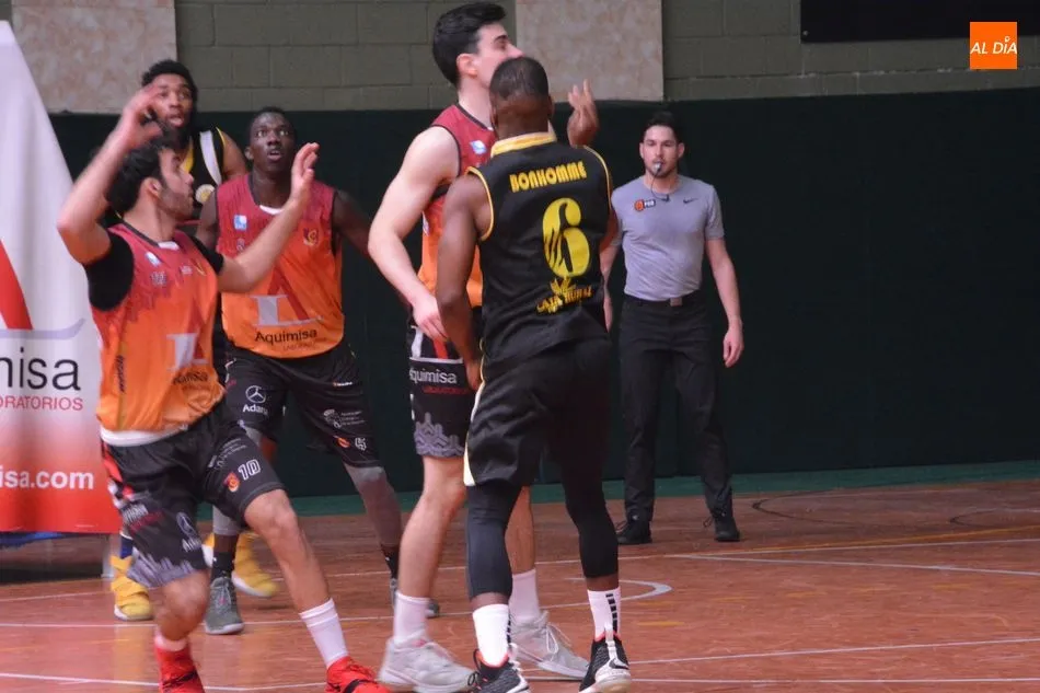 Foto 4 - Aquimisa Carbajosa recupera sensaciones frente al Innova Chef con una nueva victoria (80-49)