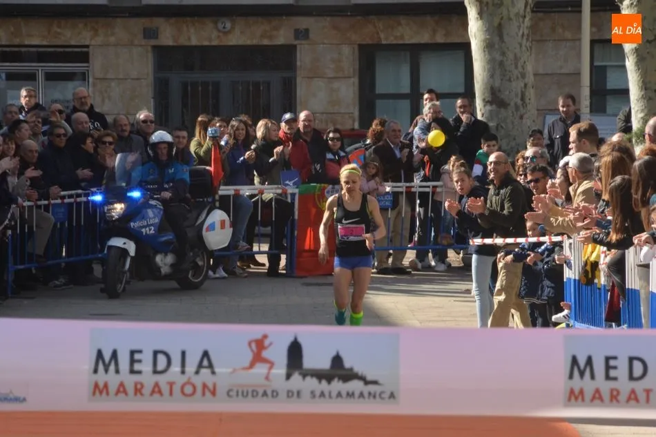 Foto 8 - Juan Bueno y M&oacute;nica Guti&eacute;rrez se imponen en una Media Marat&oacute;n con m&aacute;s de 3.000 corredores