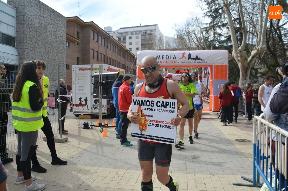 Foto 3 - Juan Bueno y M&oacute;nica Guti&eacute;rrez se imponen en una Media Marat&oacute;n con m&aacute;s de 3.000 corredores