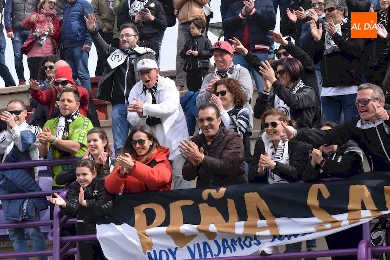 Foto 2 - Molina rescata un punto para Unionistas en la &uacute;ltima jugada del partido ante el Valladolid &lsquo;B&rsquo; ...