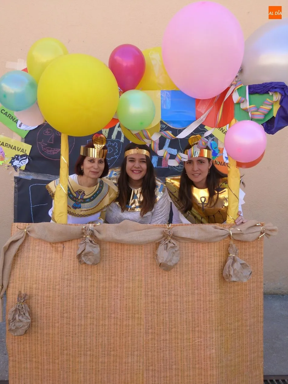 Foto 11 - La Vuelta al Mundo en el carnaval del colegio Filiberto Villalobos