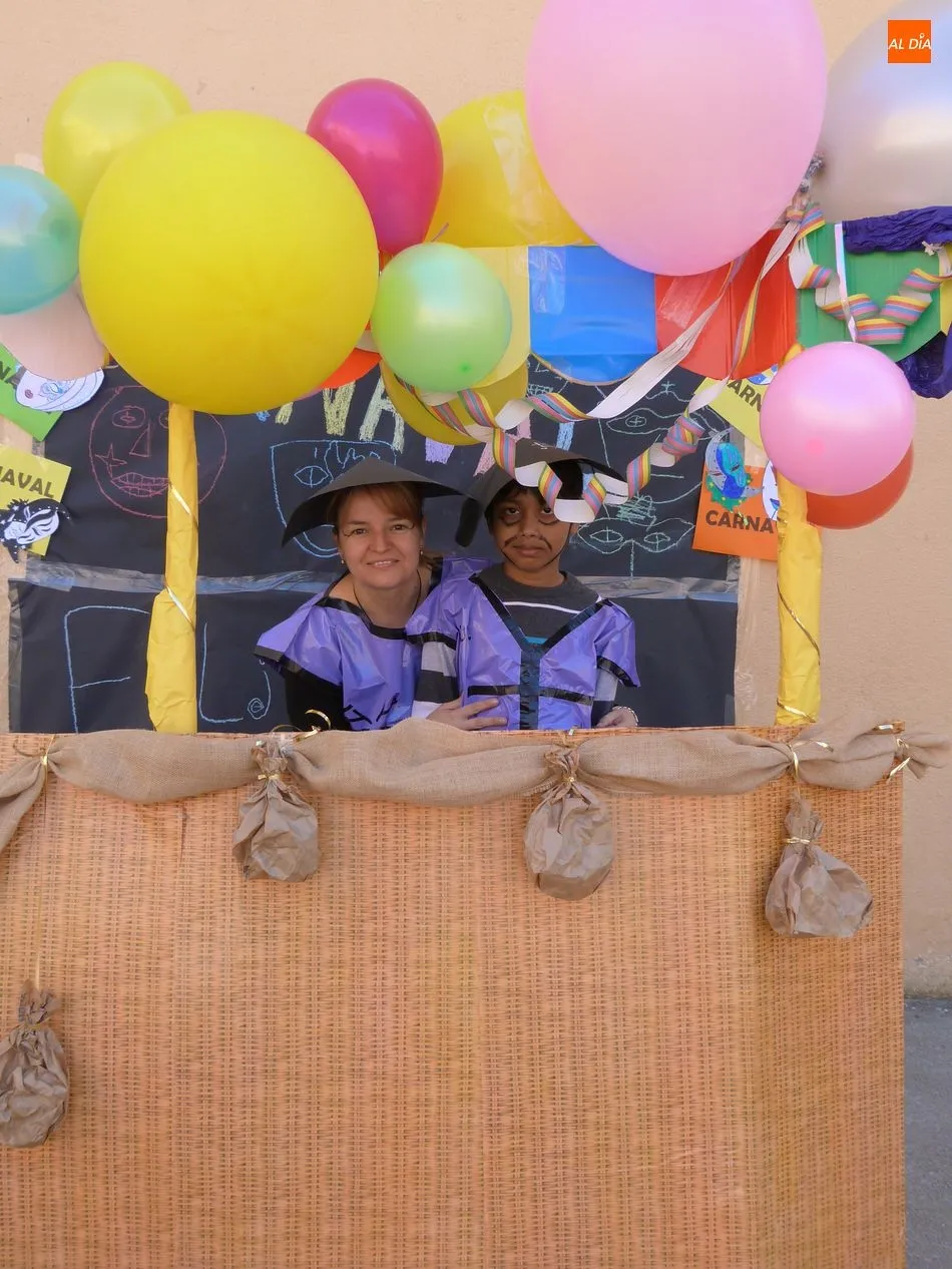 Foto 8 - La Vuelta al Mundo en el carnaval del colegio Filiberto Villalobos