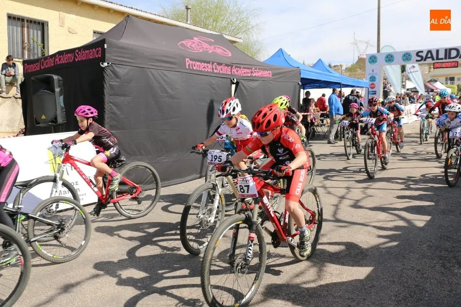 Foto 11 - La Copa Escuelas BTT de Castilla y Le&oacute;n re&uacute;ne en Saucelle a m&aacute;s de 200 peque&ntilde;os ciclistas  