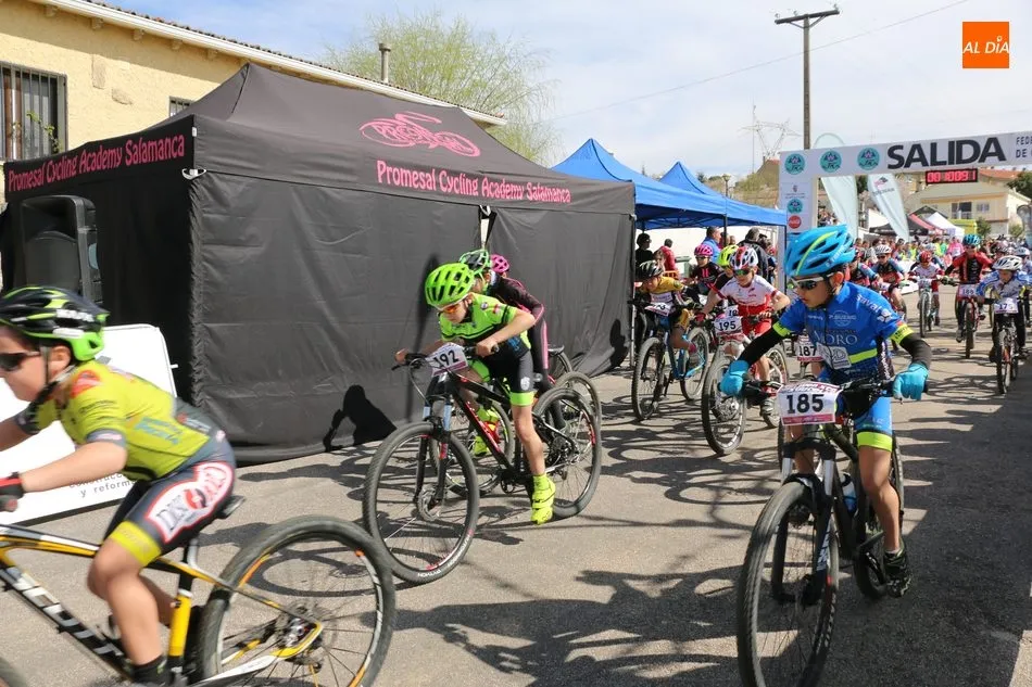 Foto 10 - La Copa Escuelas BTT de Castilla y Le&oacute;n re&uacute;ne en Saucelle a m&aacute;s de 200 peque&ntilde;os ciclistas  