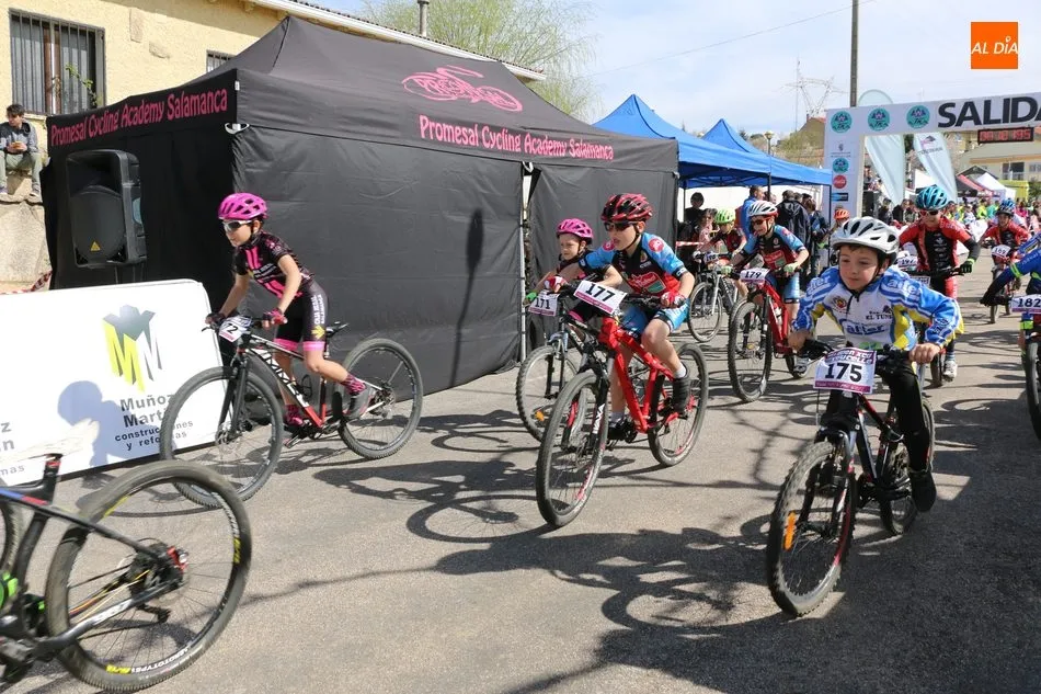 Foto 7 - La Copa Escuelas BTT de Castilla y Le&oacute;n re&uacute;ne en Saucelle a m&aacute;s de 200 peque&ntilde;os ciclistas  