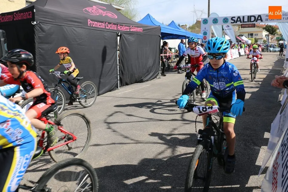 Foto 4 - La Copa Escuelas BTT de Castilla y Le&oacute;n re&uacute;ne en Saucelle a m&aacute;s de 200 peque&ntilde;os ciclistas  