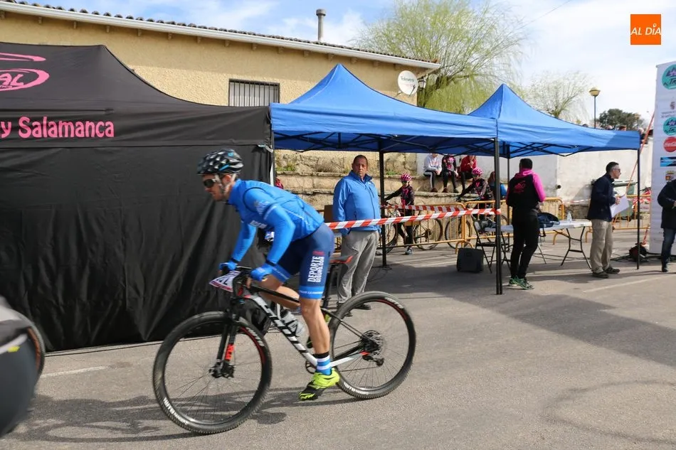 Foto 7 - Mois&eacute;s Due&ntilde;as se impone en Saucelle en la segunda prueba del I Open BTT de Castilla y Le&oacute;n  