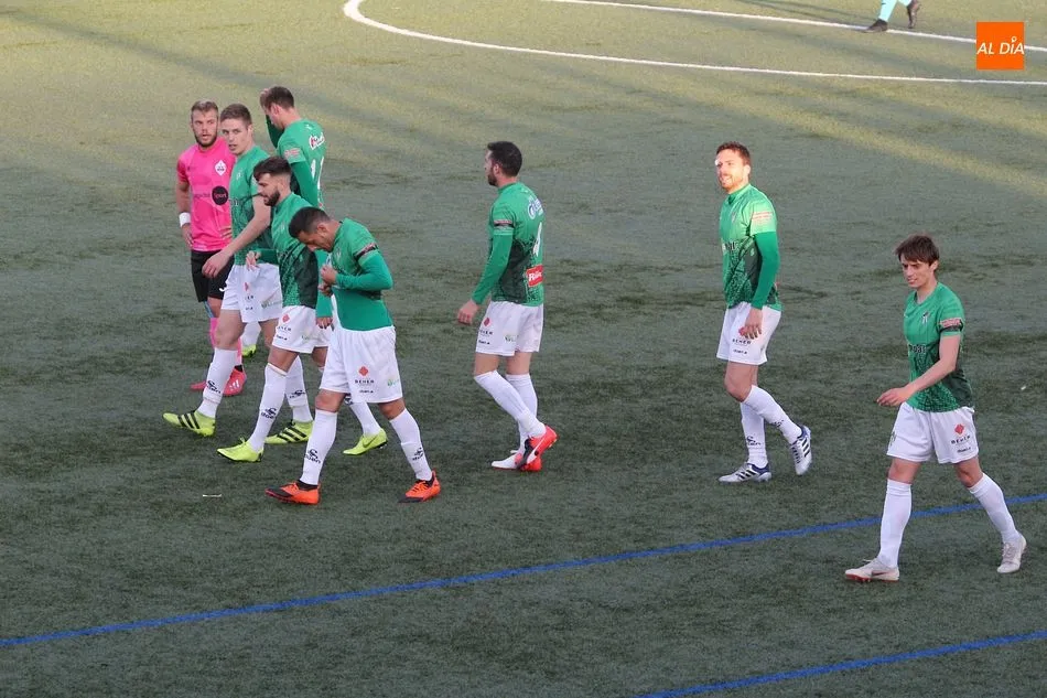 Foto 6 - El mejor Guijuelo de la temporada vence con autoridad al Sanse (3-0)