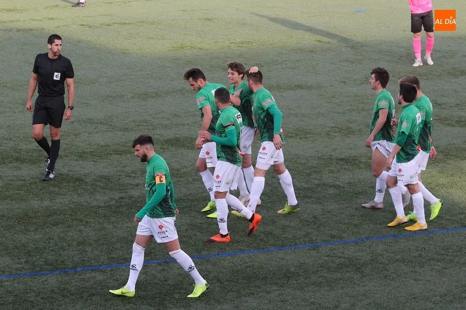 Foto 5 - El mejor Guijuelo de la temporada vence con autoridad al Sanse (3-0)