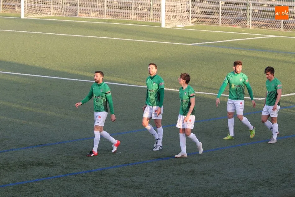 Foto 2 - El mejor Guijuelo de la temporada vence con autoridad al Sanse (3-0)
