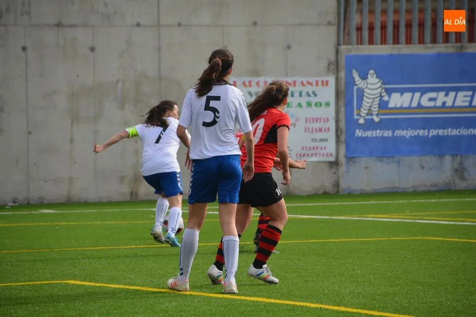 Foto 7 - El Salamanca FF tampoco puede puntuar frente al Torrelodones (1-2)