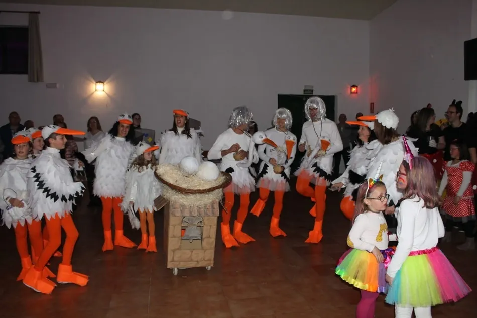 Foto 2 - Villoruela vive el carnaval a lo grande