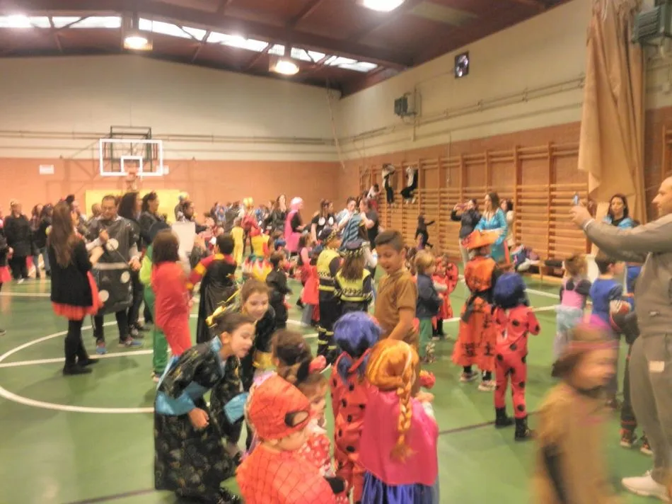 Foto 5 - Fiesta de Carnaval en el CEIP Miguel Hern&aacute;ndez de Santa Marta  