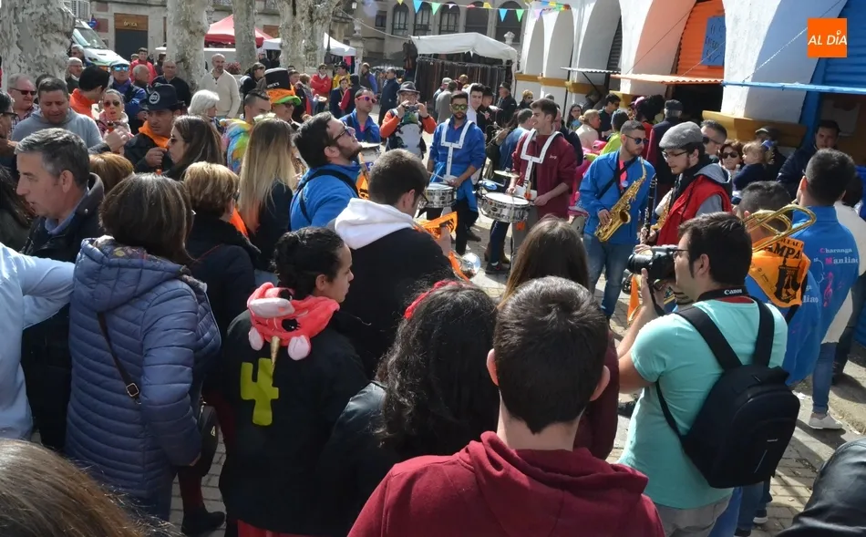 Foto 9 - Las pe&ntilde;as de la Plazuela del Buen Alcalde invitan a comer un a&ntilde;o m&aacute;s patatas mene&aacute;s  