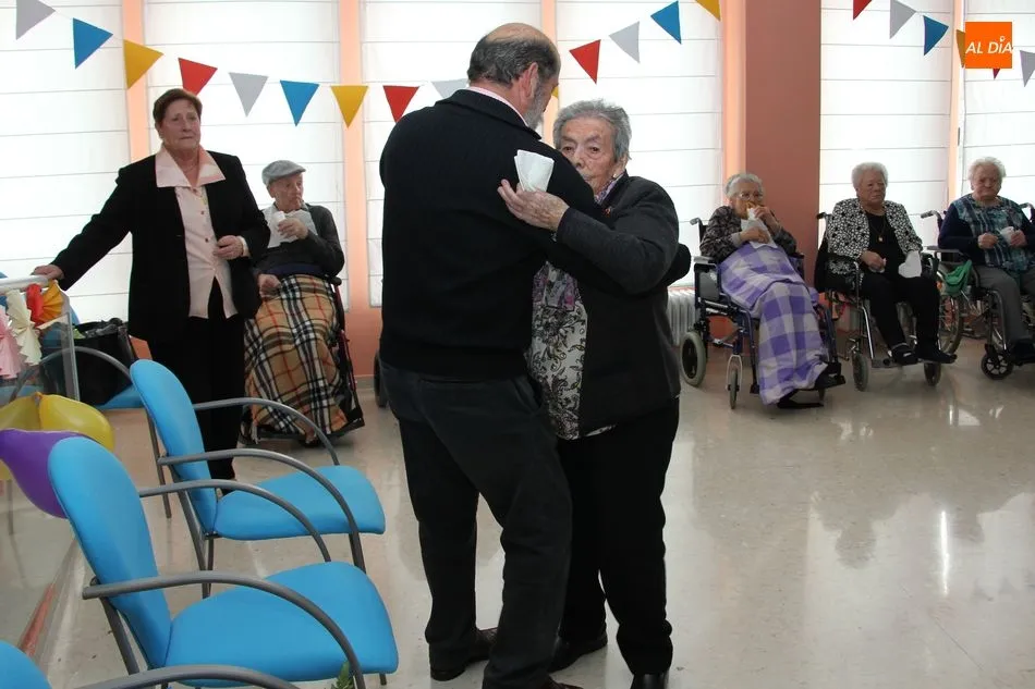 Foto 11 - Josefa Rivero Fuentes celebra su centenario arropada por sus hijos  