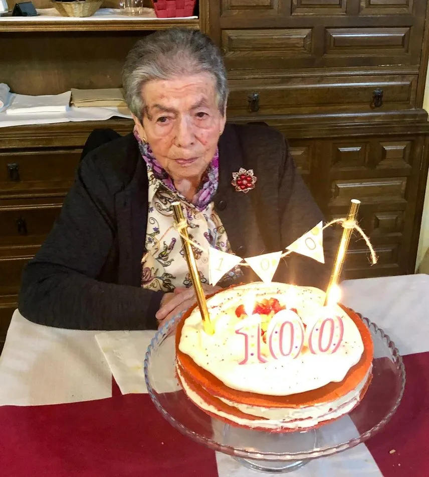 Foto 4 - Josefa Rivero Fuentes celebra su centenario arropada por sus hijos  