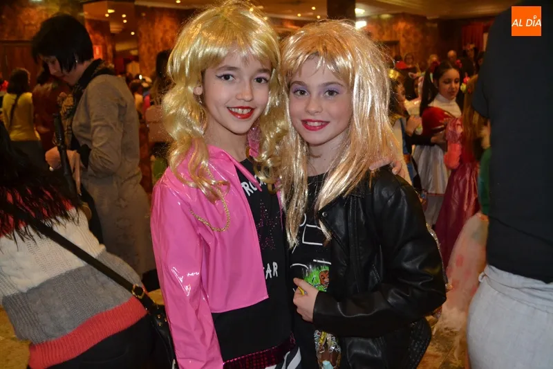 Foto 4 - Los m&aacute;s peque&ntilde;os y sus personajes favoritos protagonizan un animado baile infantil de Carnaval