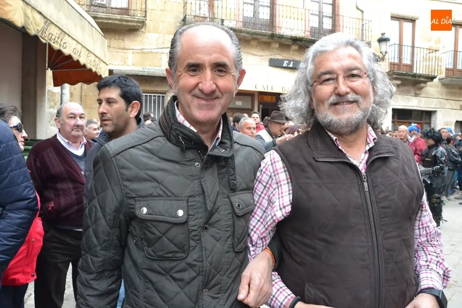 Foto 4 - El desfile de carrozas marca m&iacute;nimo con un &uacute;nico participante... que &lsquo;casi&rsquo; no sale  