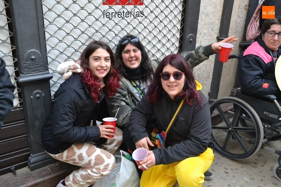 Foto 3 - El desfile de carrozas marca m&iacute;nimo con un &uacute;nico participante... que &lsquo;casi&rsquo; no sale  