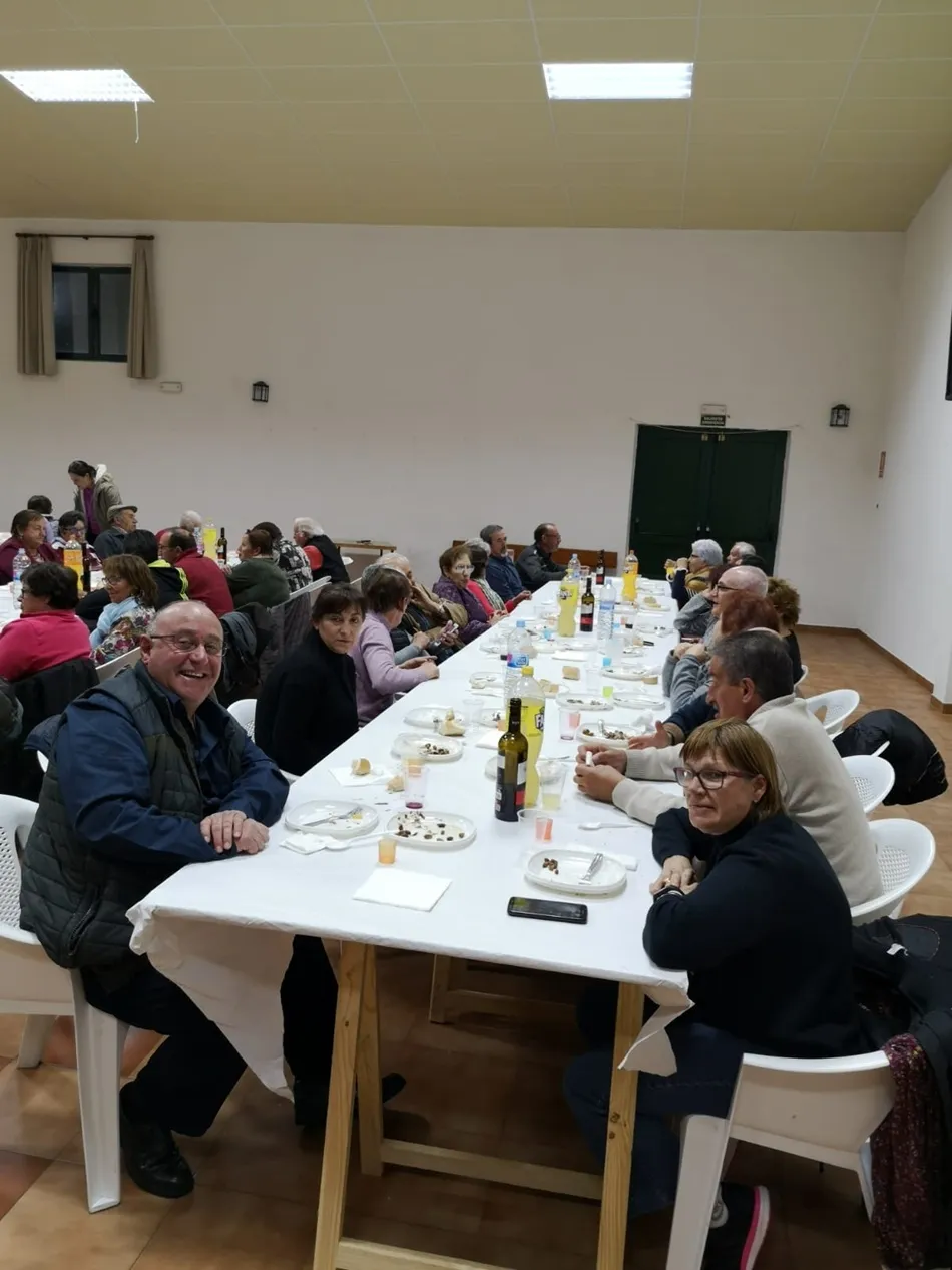 Foto 7 - Los mayores de Villoruela celebran sus particulares carnavales