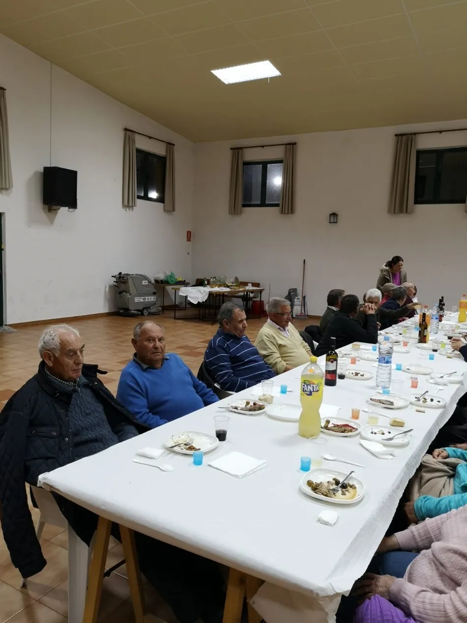 Foto 4 - Los mayores de Villoruela celebran sus particulares carnavales