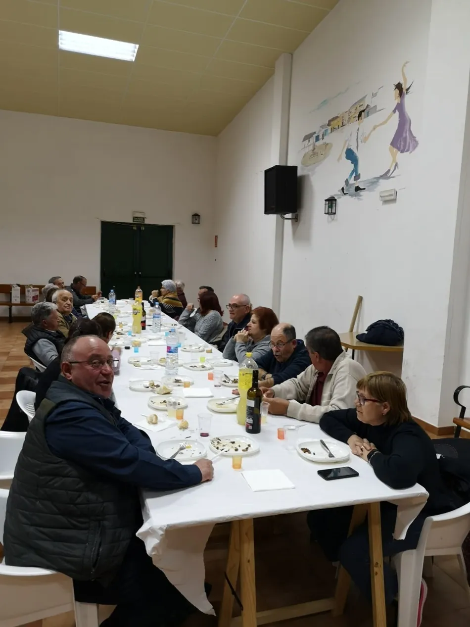 Foto 2 - Los mayores de Villoruela celebran sus particulares carnavales