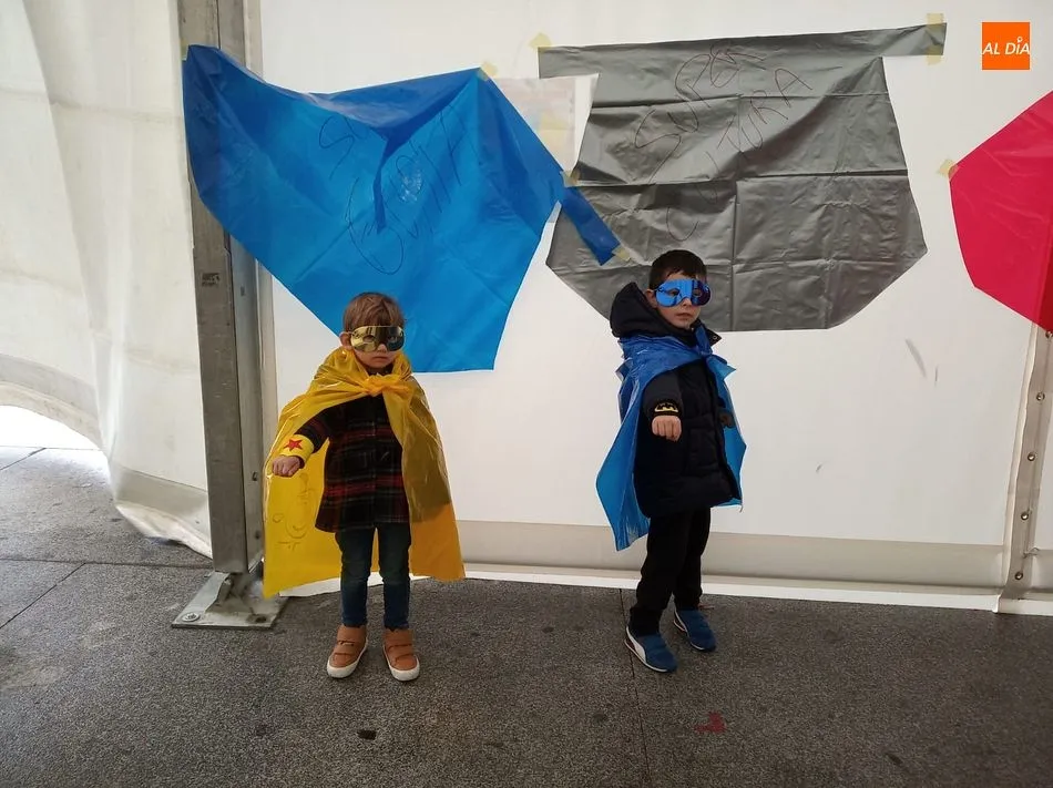 Foto 5 - Los talleres de carnaval anticipan el gran concurso de esta noche