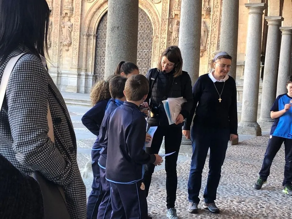 Foto 9 - Los alumnos del Colegio San Juan Bosco realizan un itinerario guiado en ingl&eacute;s por la ciudad  