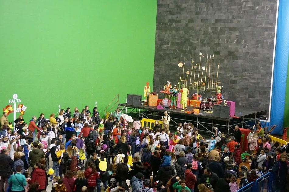 Foto 3 - &lsquo;Jolgorio del Bueno&rsquo; llena de diversi&oacute;n el Carnaval de Villares de la Reina