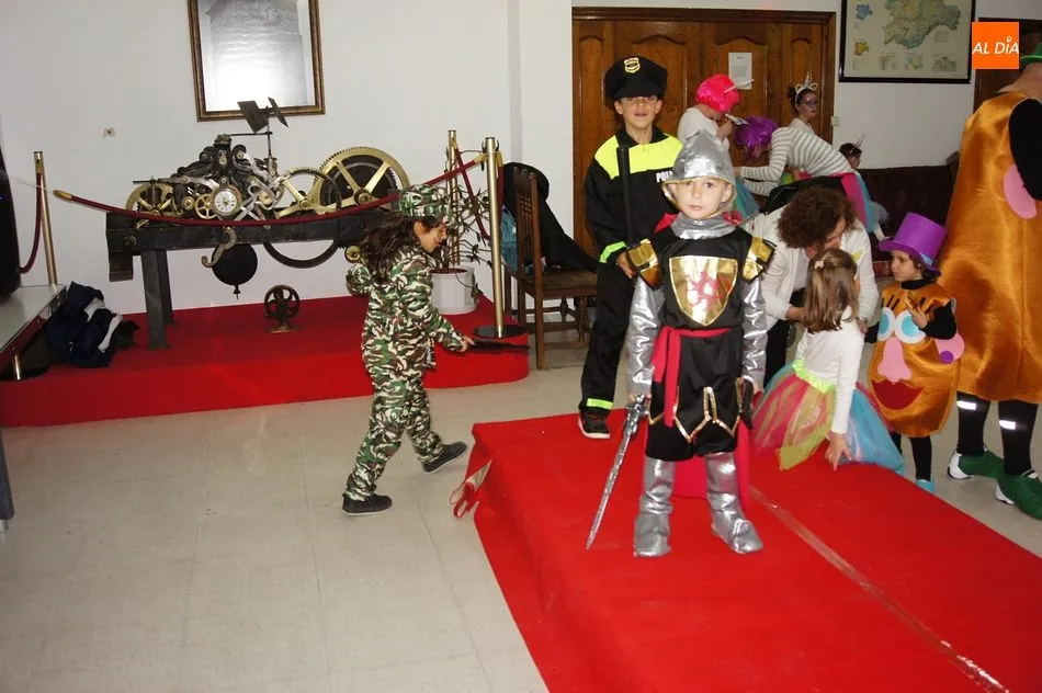 Foto 4 - Los m&aacute;s peque&ntilde;os de Ledrada disfrutan del carnaval