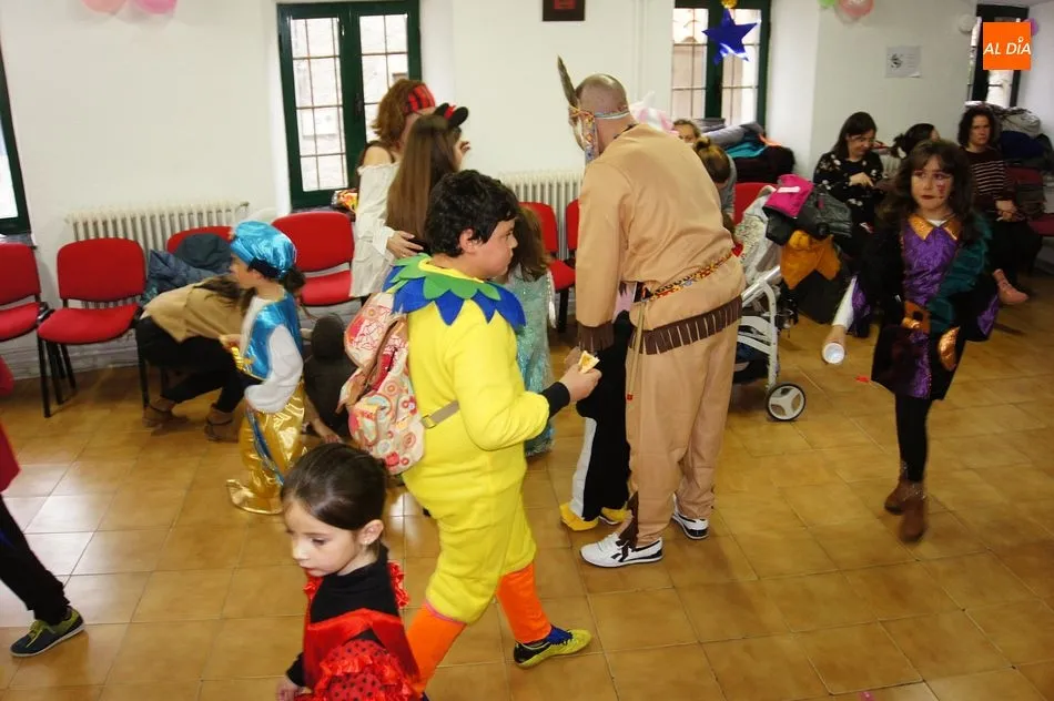Foto 5 - Divertida fiesta de carnaval para los ni&ntilde;os de Los Santos