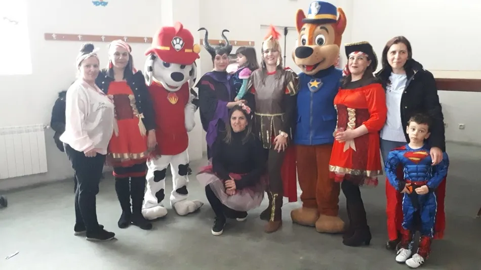 Foto 5 - Los m&aacute;s peque&ntilde;os de Villoria disfrutan del carnaval