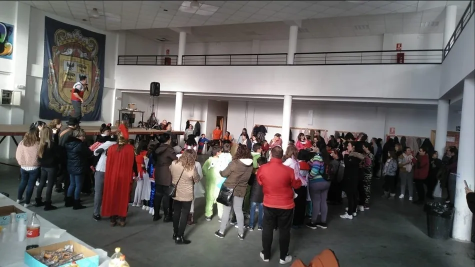 Foto 4 - Los m&aacute;s peque&ntilde;os de Villoria disfrutan del carnaval