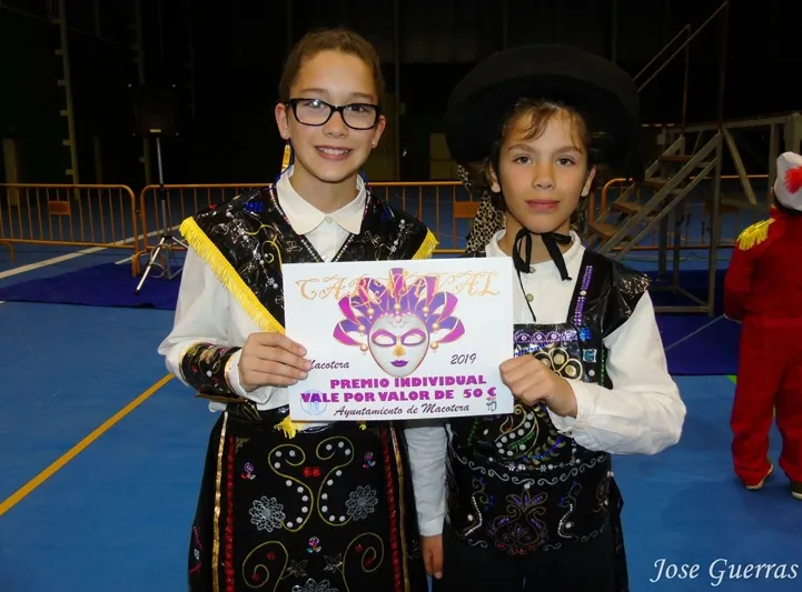 Foto 5 - Macotera vive un colorido martes de Carnaval con una gran fiesta en familia