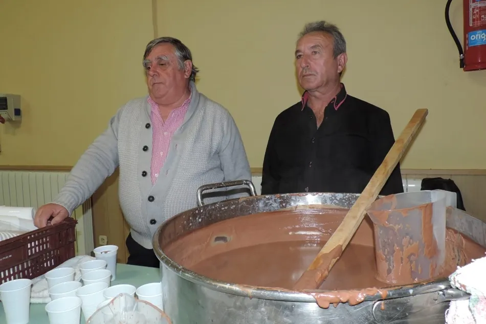 Foto 4 - Aldearrubia celebra el carnaval con disfraces, poes&iacute;a y sardinas