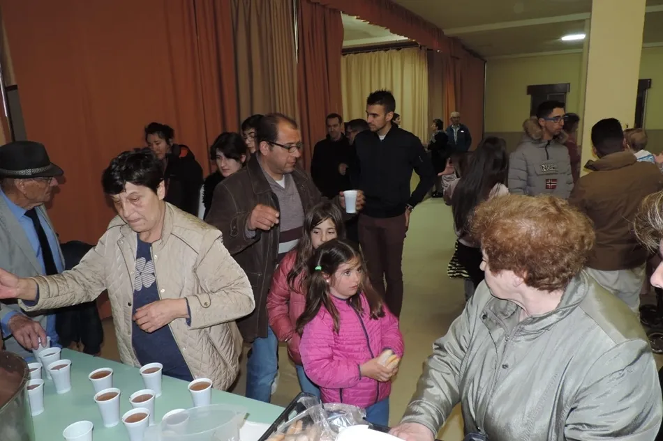 Foto 2 - Aldearrubia celebra el carnaval con disfraces, poes&iacute;a y sardinas