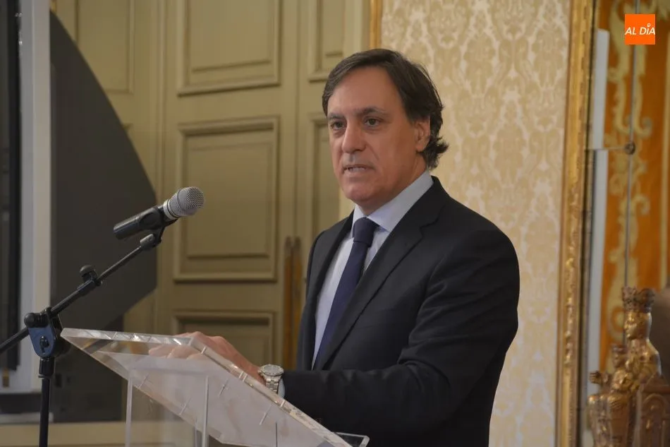 Foto 10 - El alcalde reconoce y ensalza a&nbsp;los m&eacute;dicos que han obtenido mejores notas en el MIR