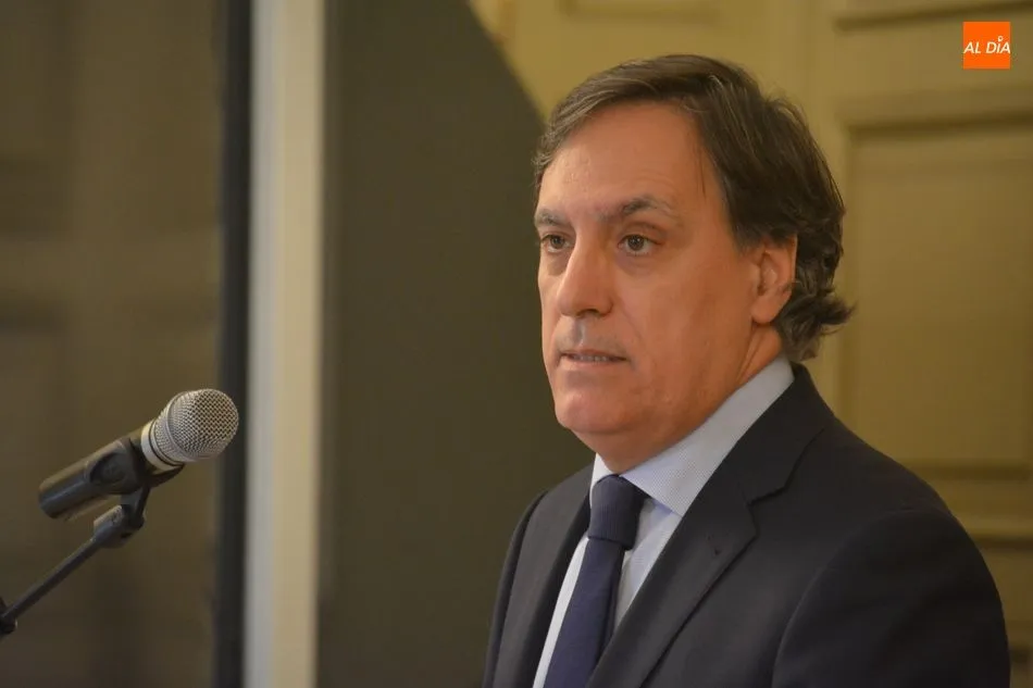Foto 2 - El alcalde reconoce y ensalza a&nbsp;los m&eacute;dicos que han obtenido mejores notas en el MIR