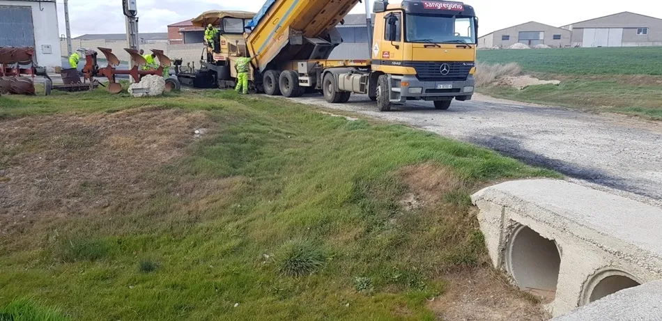 Foto 3 - Renovado el asfalto de varias calles de El Campo de Pe&ntilde;aranda