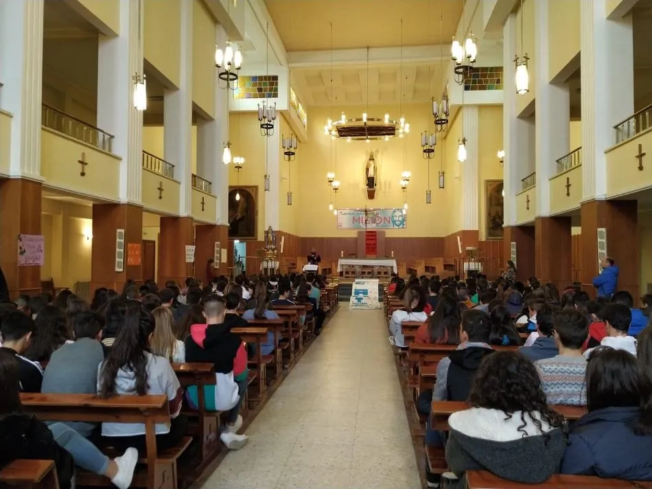 Foto 7 - El Colegio San Agust&iacute;n inicia la Cuaresma con la celebraci&oacute;n de la imposici&oacute;n de la ceniza  