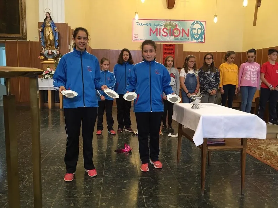 Foto 5 - El Colegio San Agust&iacute;n inicia la Cuaresma con la celebraci&oacute;n de la imposici&oacute;n de la ceniza  
