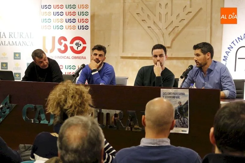 Momento de la conferencia / Elena López