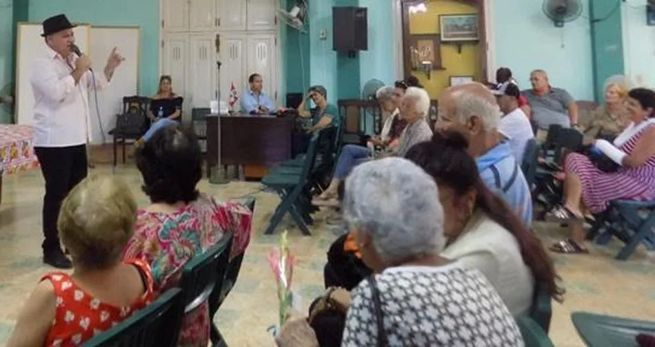 Foto 2 - Homenaje a las mujeres en el Club Villarino de La Habana  