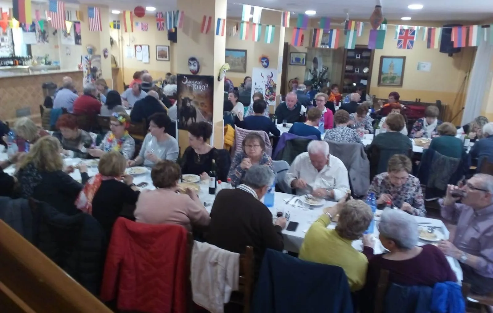 Foto 3 - El Centro de Mayores sirvi&oacute; m&aacute;s de 150 comidas durante el Carnaval  