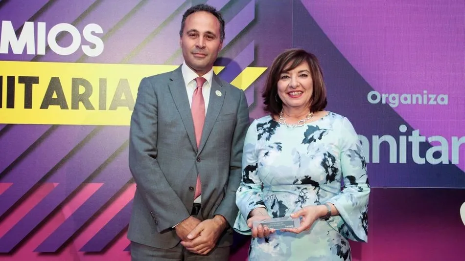 Cristina Granados galardonada con el premio Sanitarias 2019 por su gestión hospitalaria