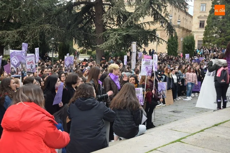 Foto 8 - "Es necesario acabar con la brecha salarial y con la precarizaci&oacute;n de los sectores feminizados&rdquo;